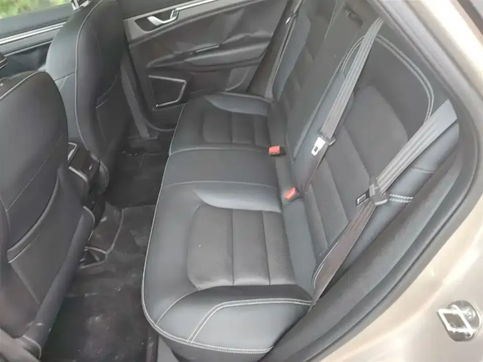 Geely Emgrand GS