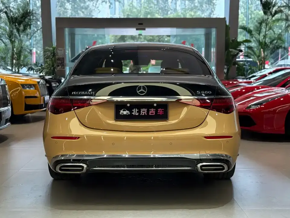 Mercedes-Benz S-Class