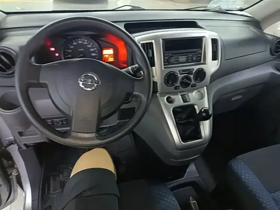 Nissan NV200