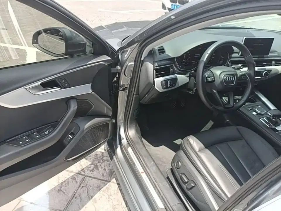 Audi A4 (Import)