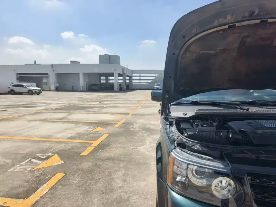 Land Rover Sport
