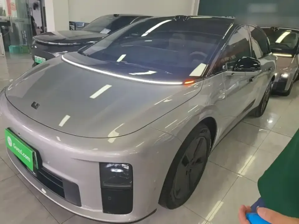 Li Li i6