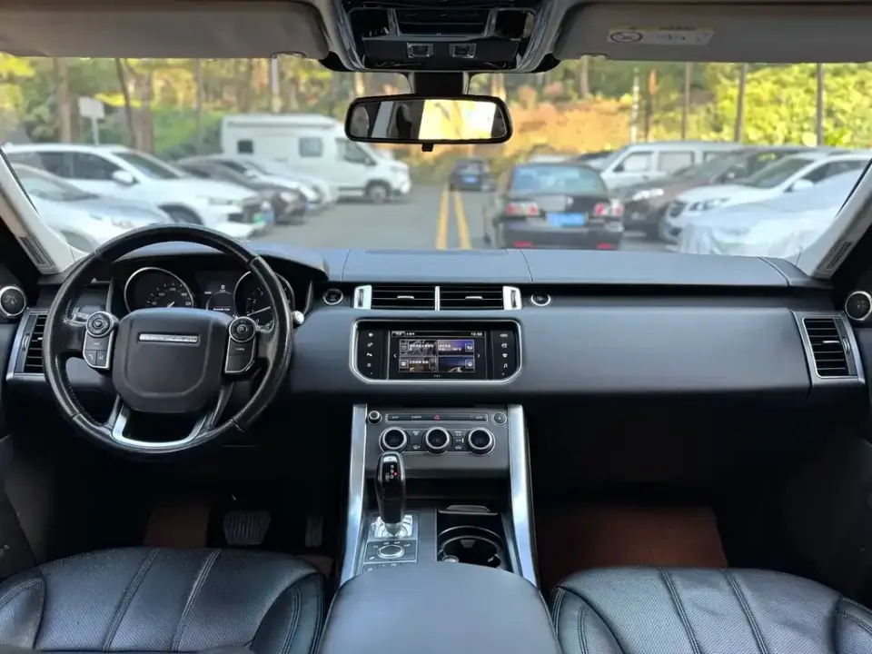 Land Rover Sport