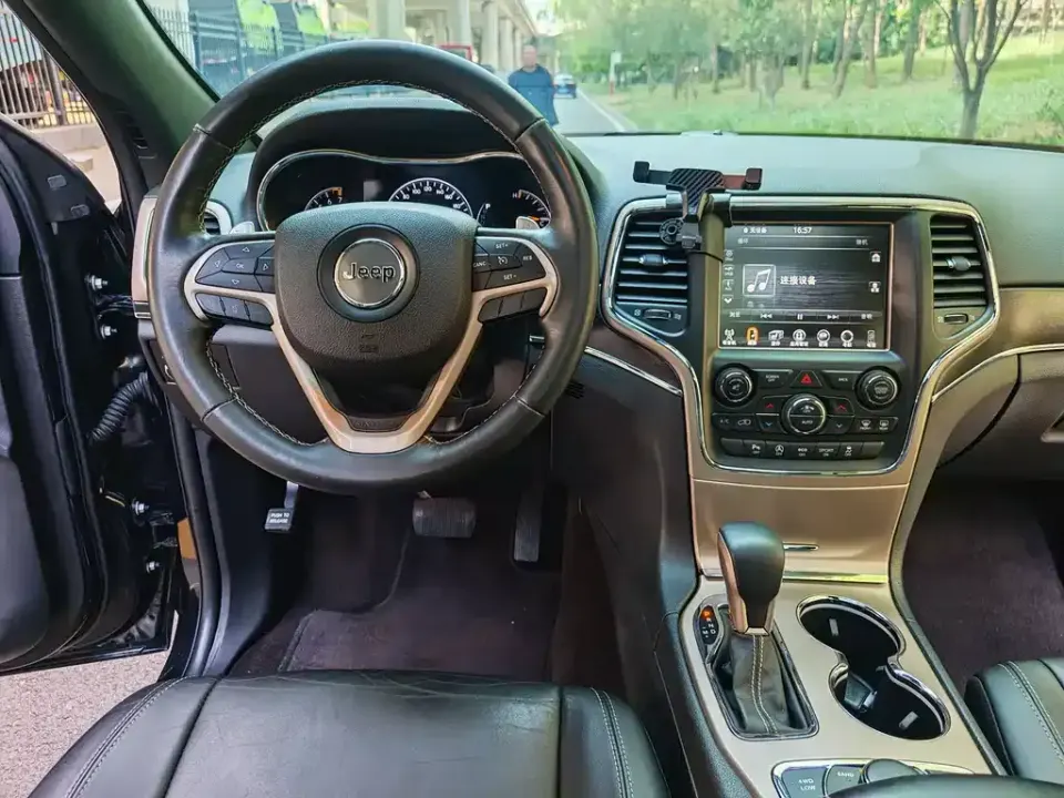 Jeep Grand Cherokee (Import)