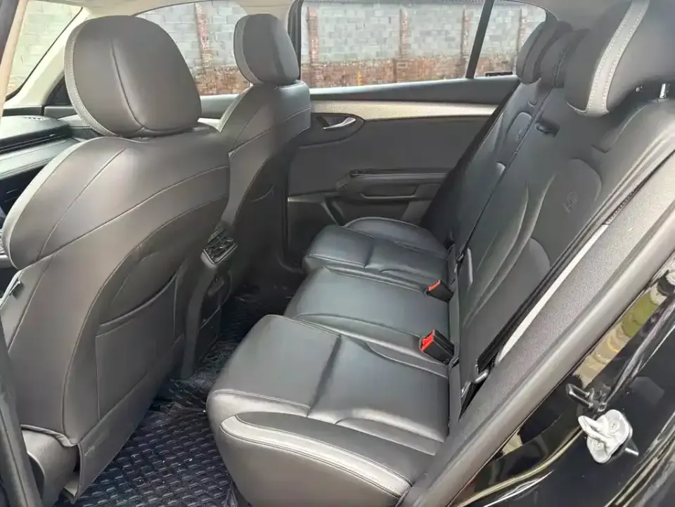 Qoros Qoros 7