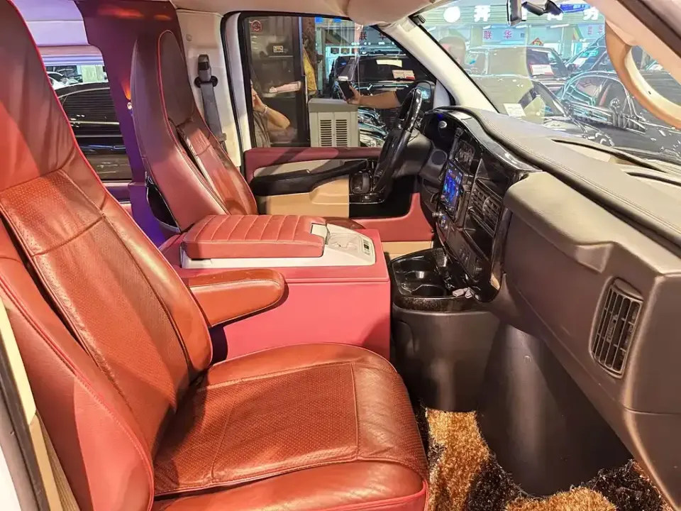 GMC Savana