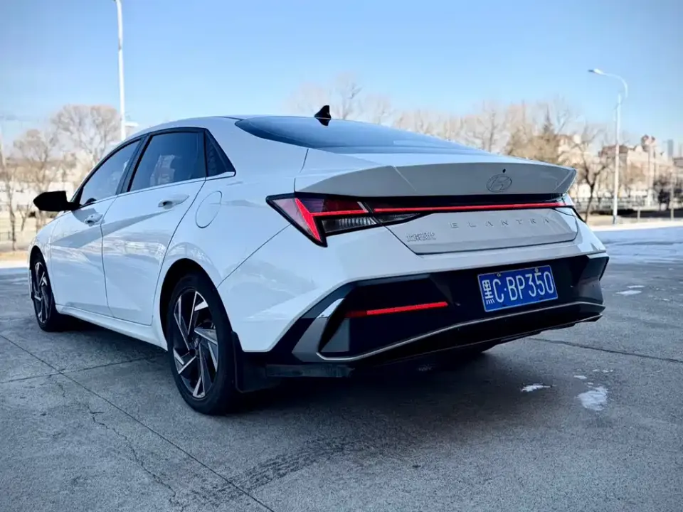 Hyundai Elantra