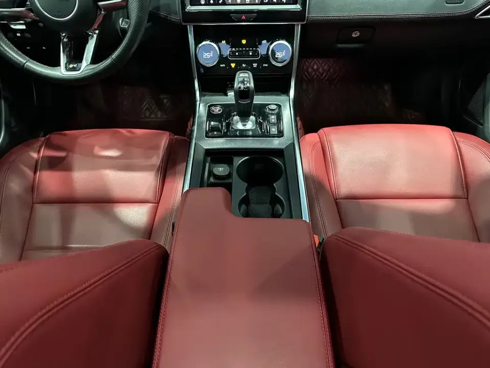 Jaguar XEL