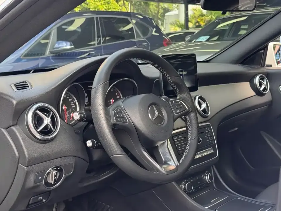 Mercedes-Benz CLA (Import)