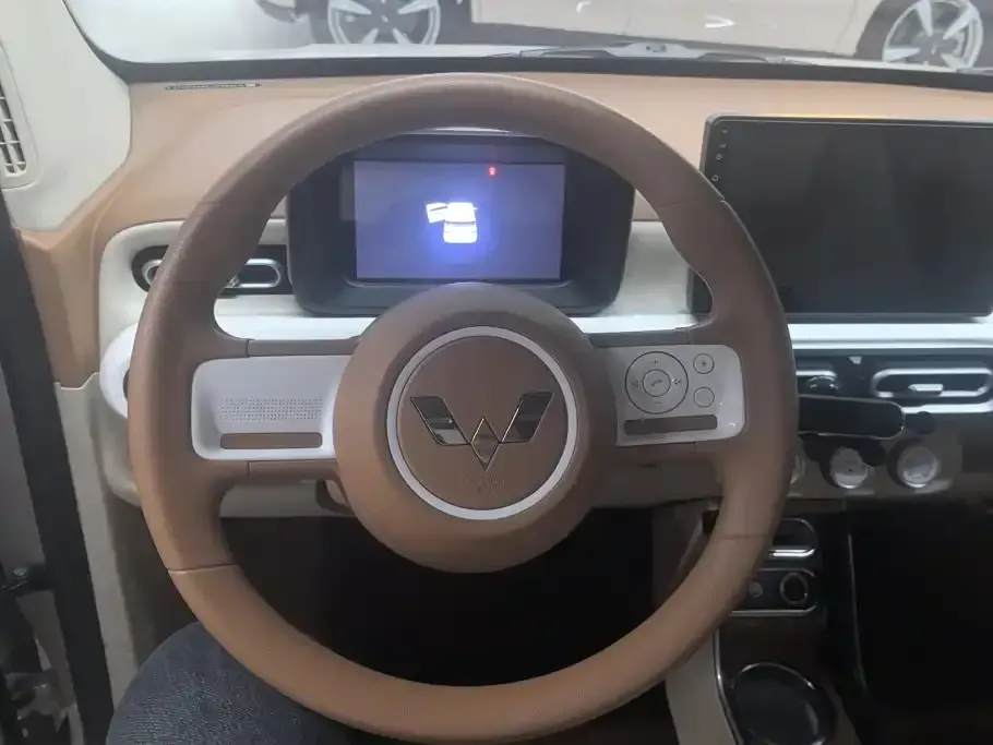 Wuling MINIEV