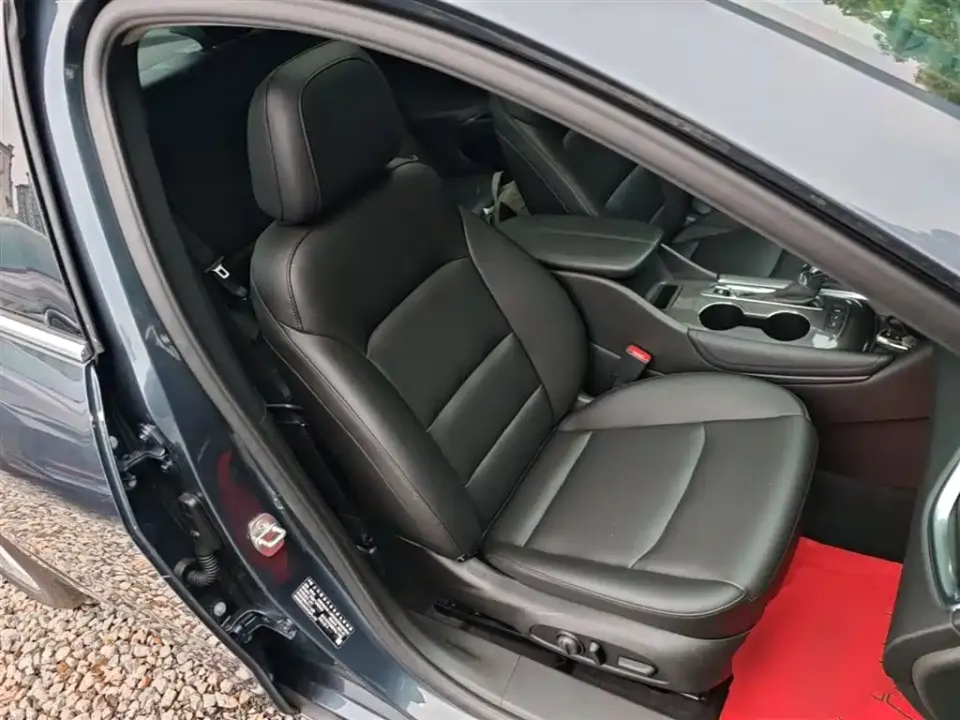 Chevrolet Malibu XL