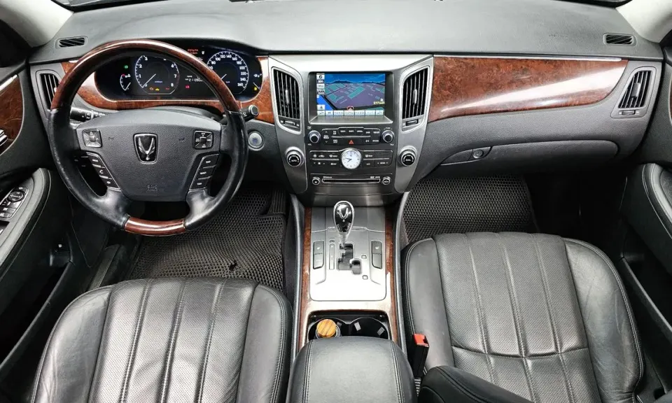 Hyundai Equus