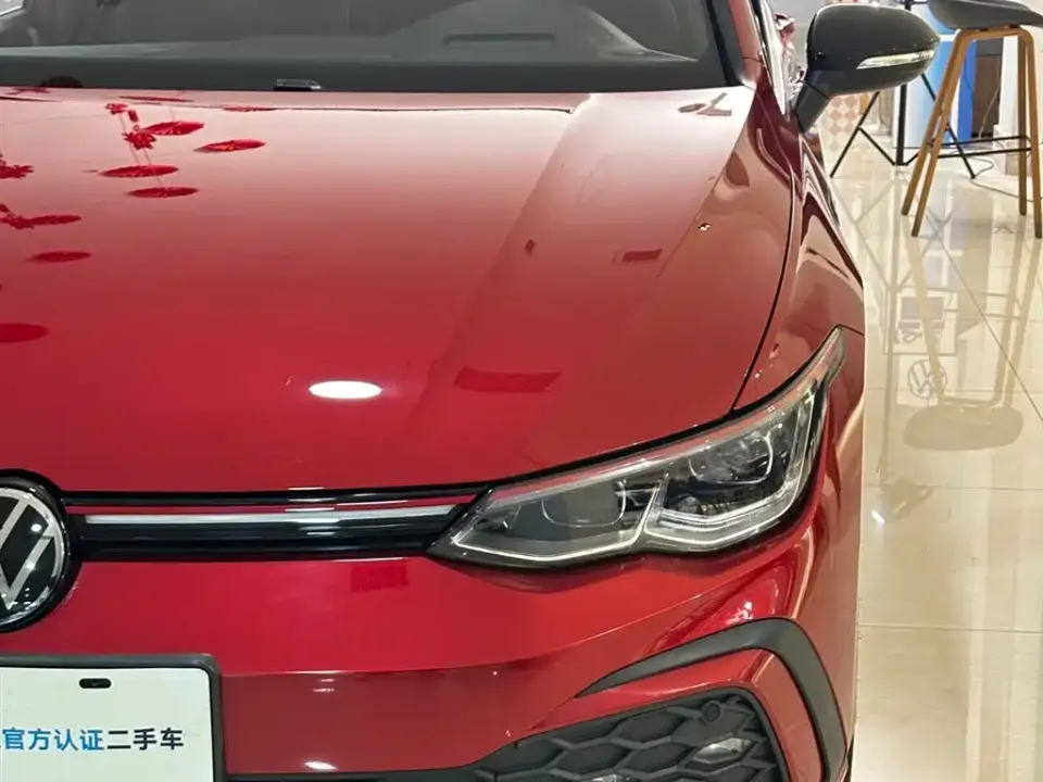 Volkswagen Golf GTI