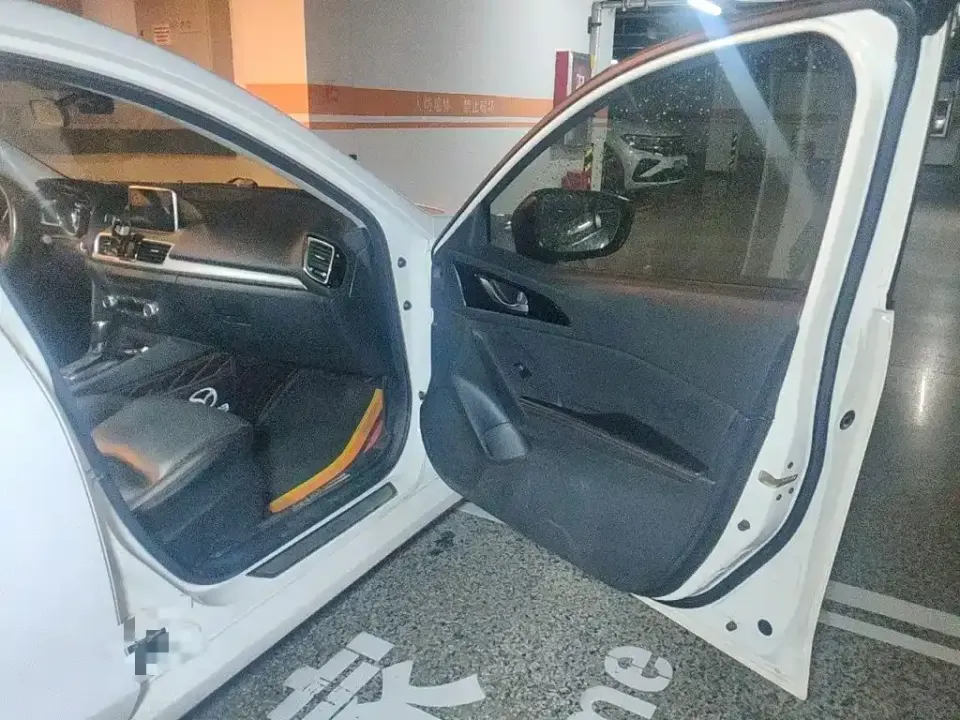 Mazda 3 Axela