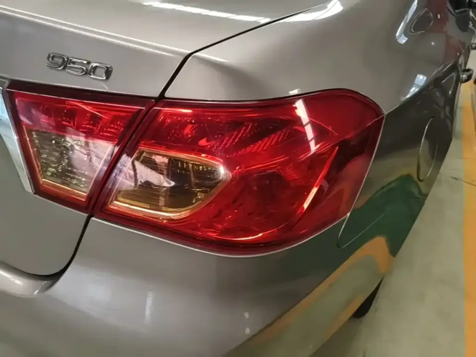 Roewe 950