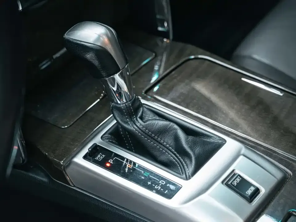 Toyota Reiz