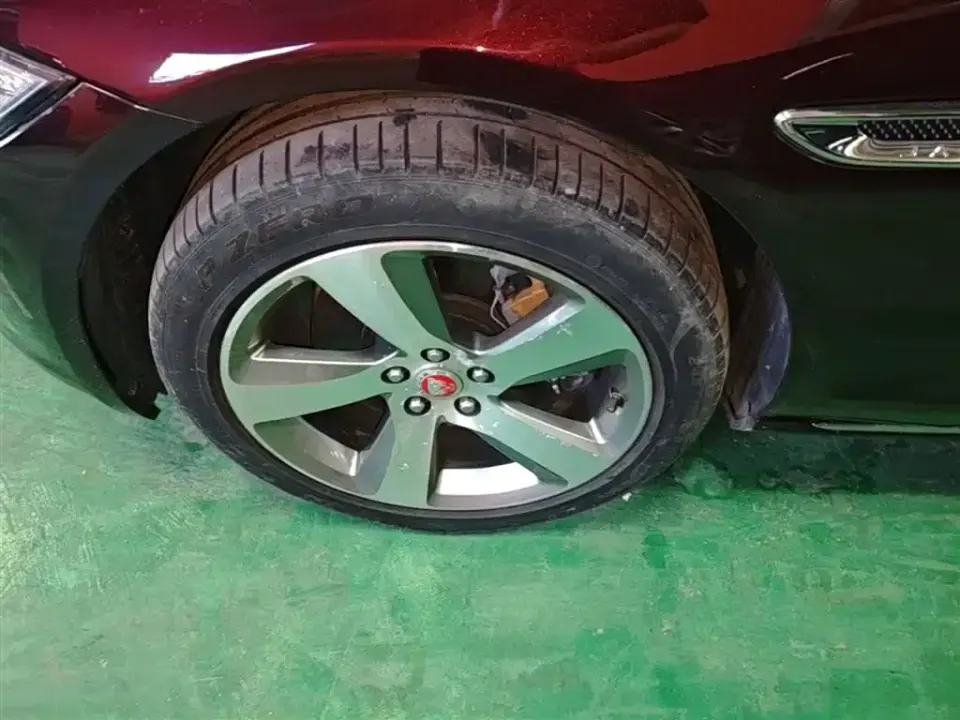 Jaguar XFL