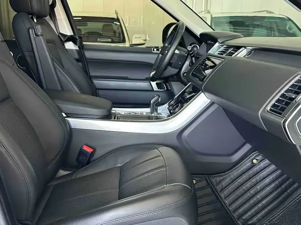 Land Rover Sport