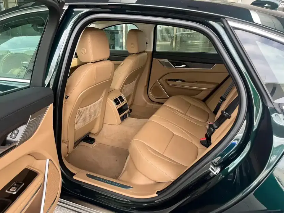 Jaguar XFL
