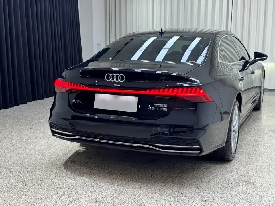 Audi A7L