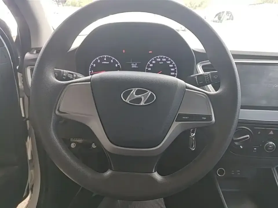 Hyundai Verna