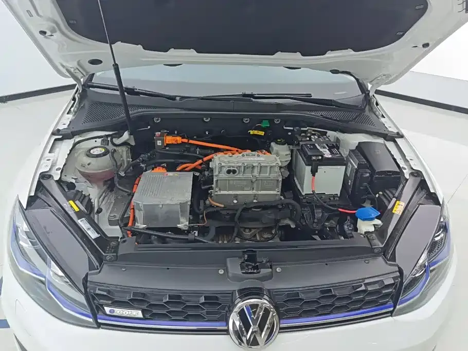 Volkswagen Golf EV