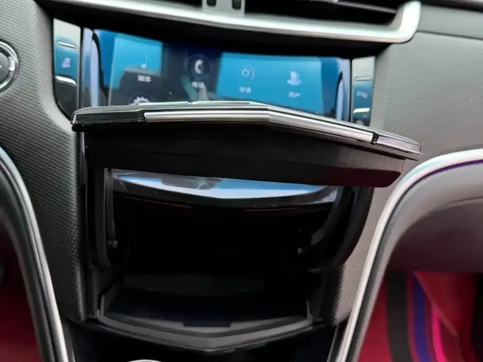 Cadillac XTS