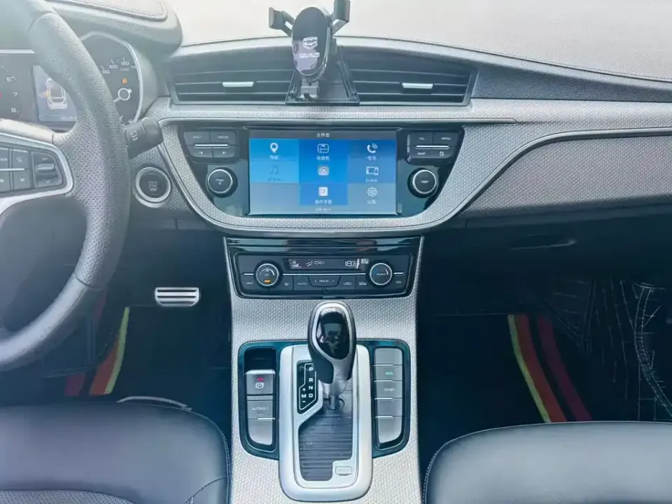 Geely Emgrand GS