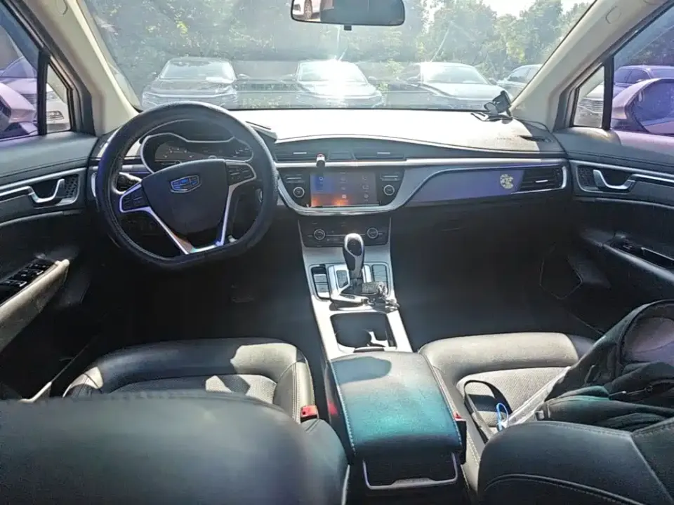 Geely Emgrand GS