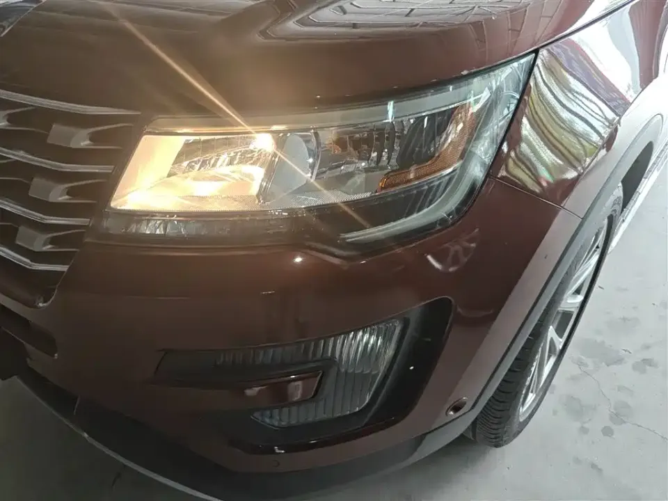 Ford Explorer (Import)