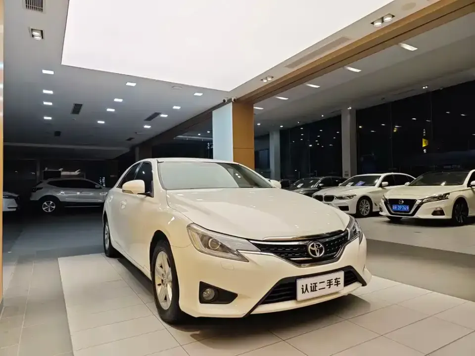 Toyota Reiz