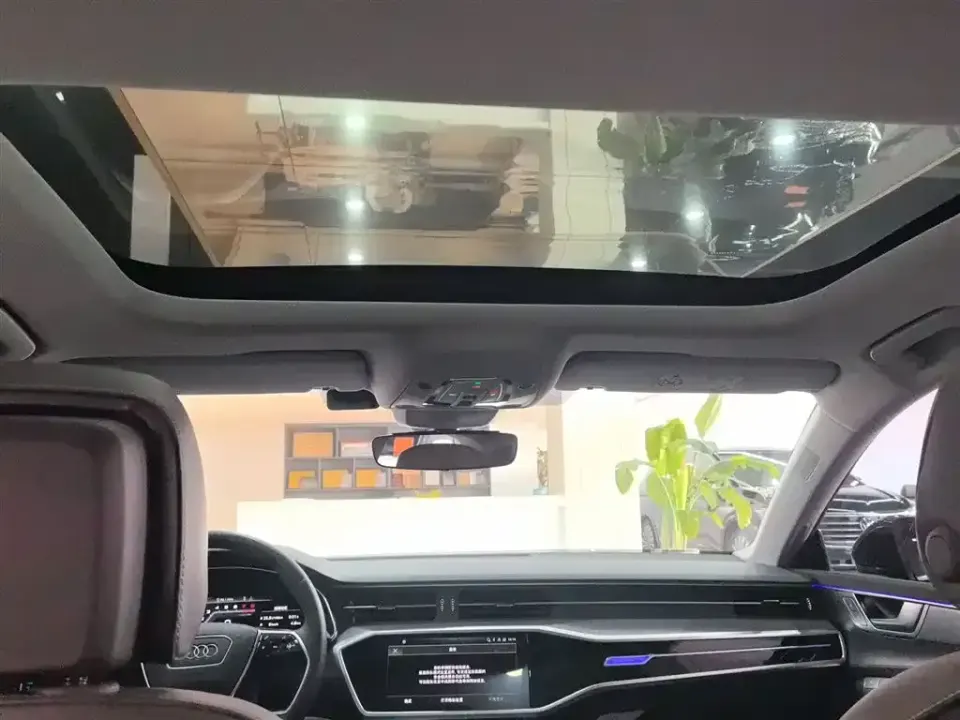 Audi A7L