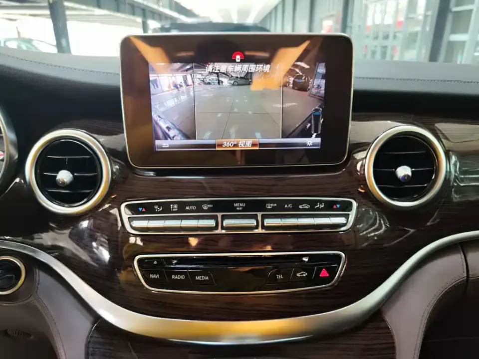Mercedes-Benz V-Class