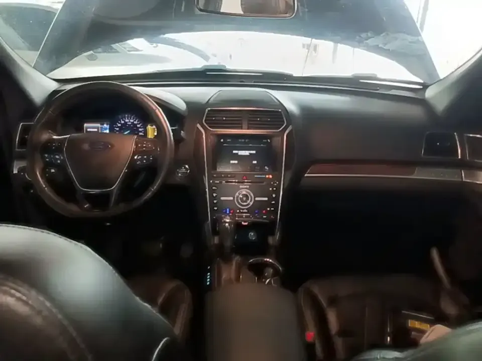 Ford Explorer (Import)