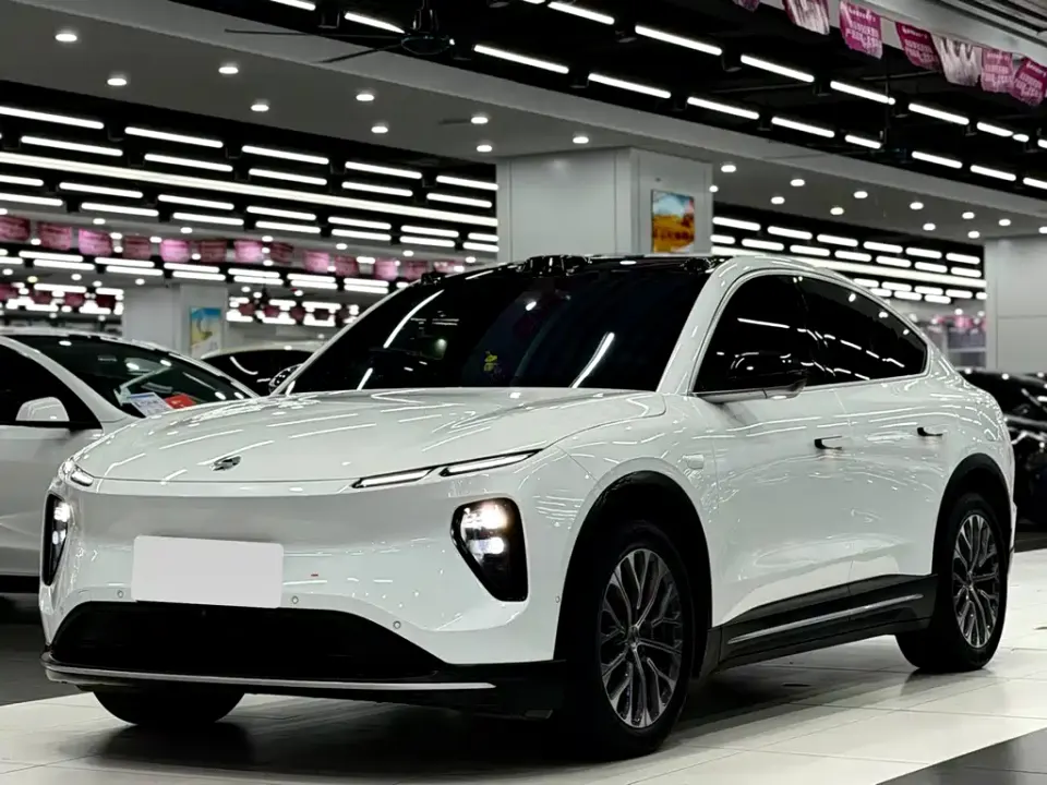 Nio EC6