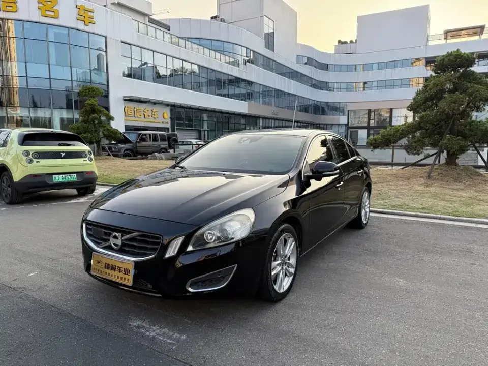 Volvo S60 (Import)