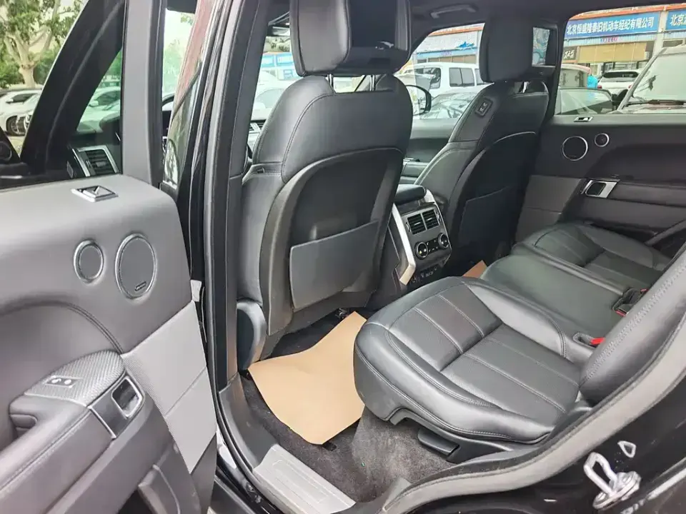 Land Rover Sport