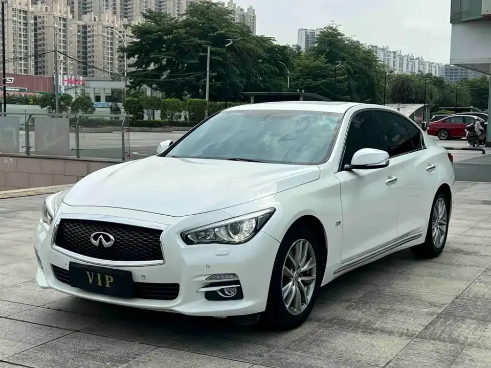 Infiniti Q50L