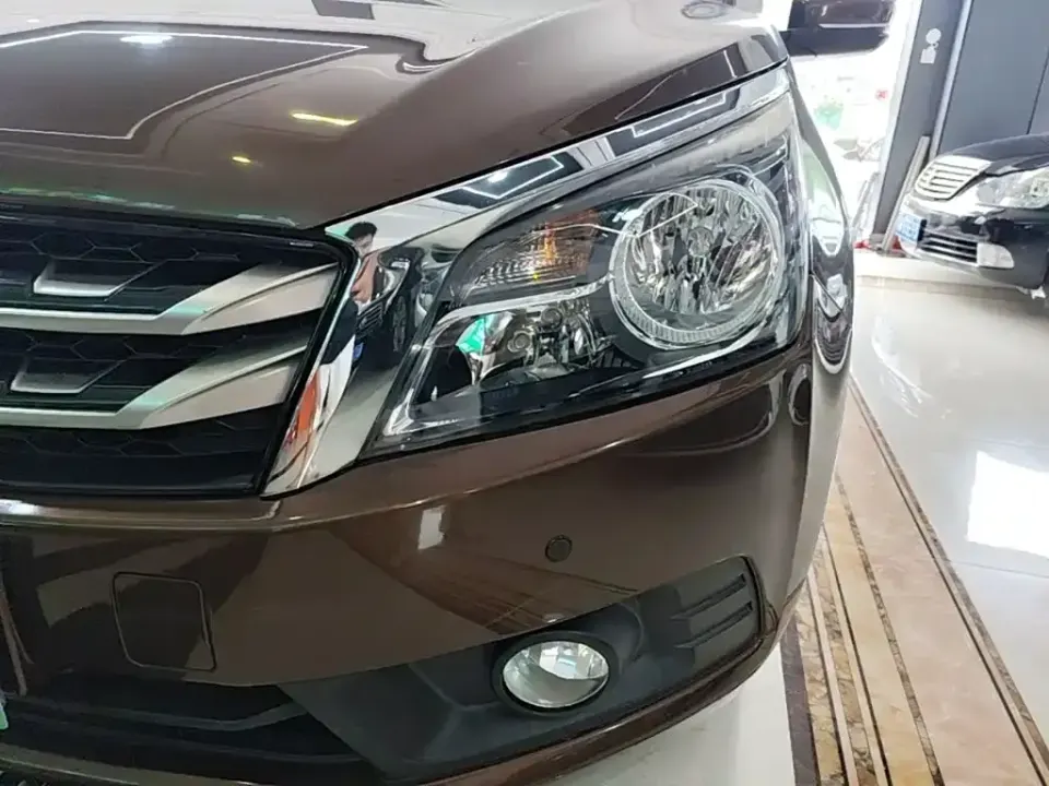 Venucia T70