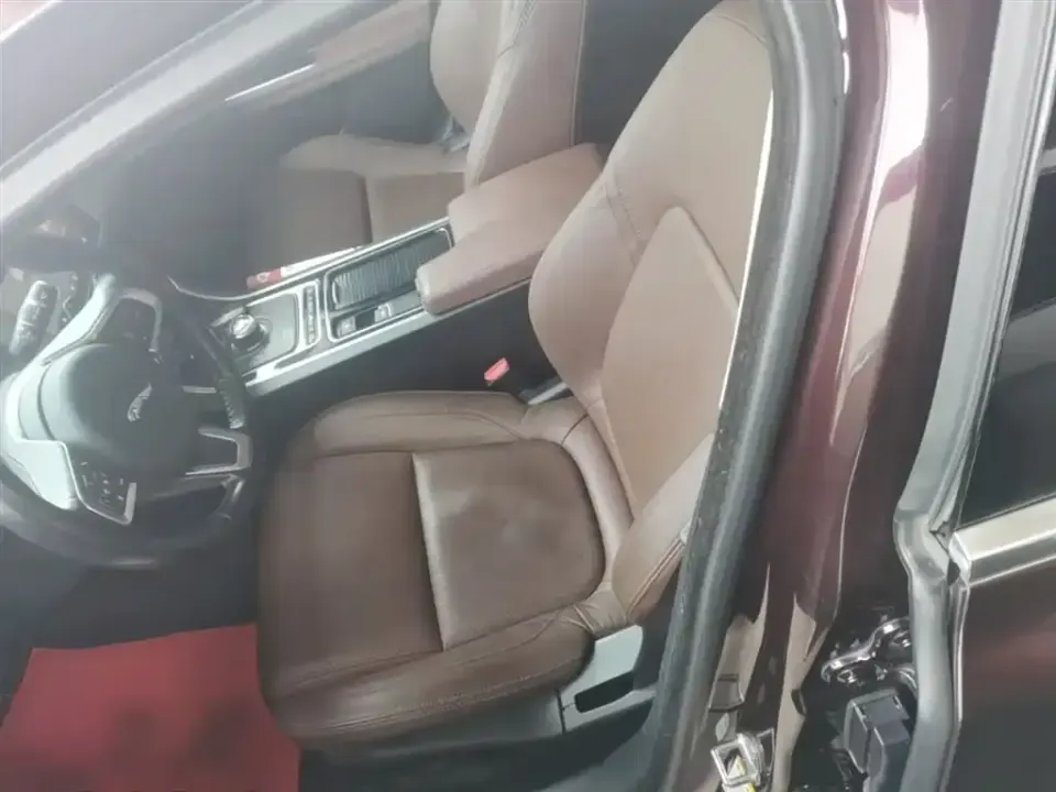 Jaguar XFL