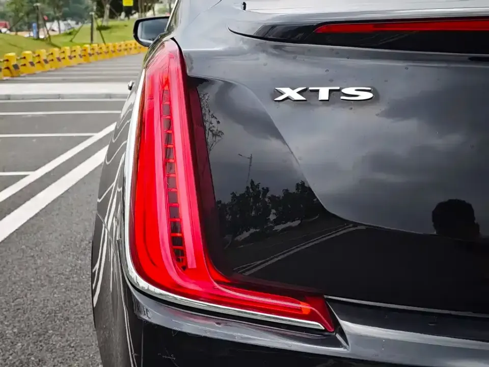 Cadillac XTS