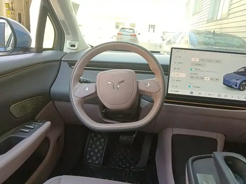 Hongqi Hongqi Tiangong 06