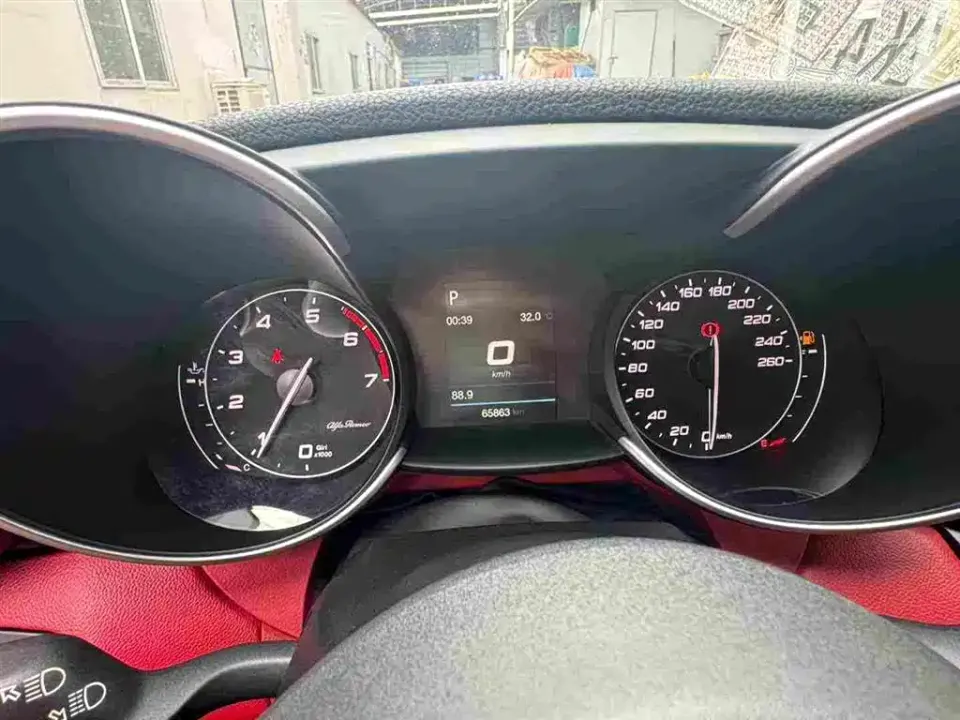 Alfa Romeo Giulia