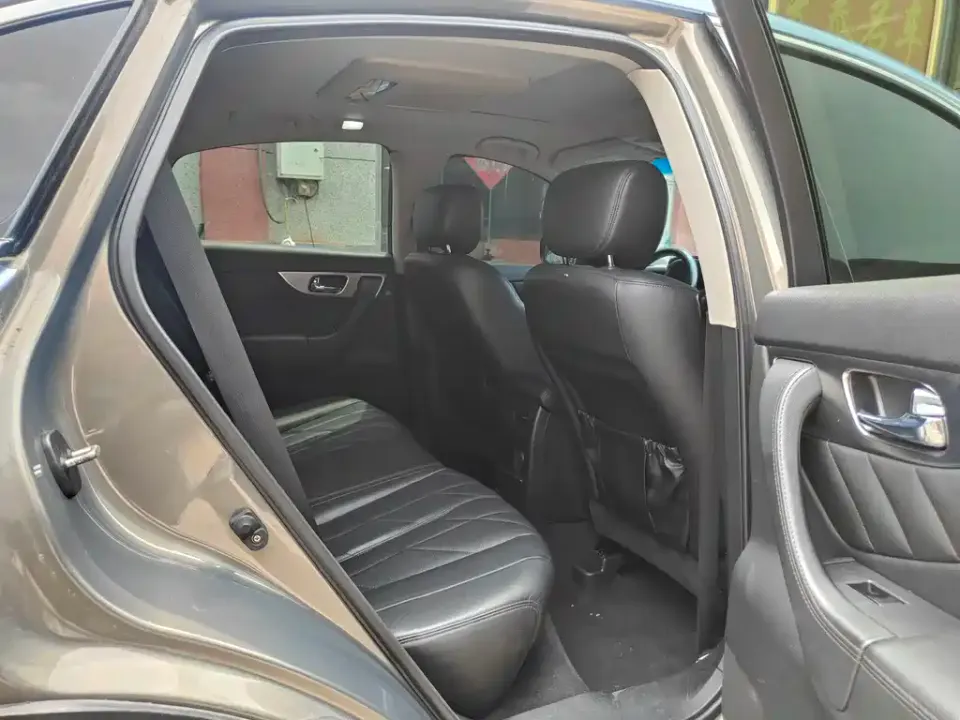 Infiniti FX