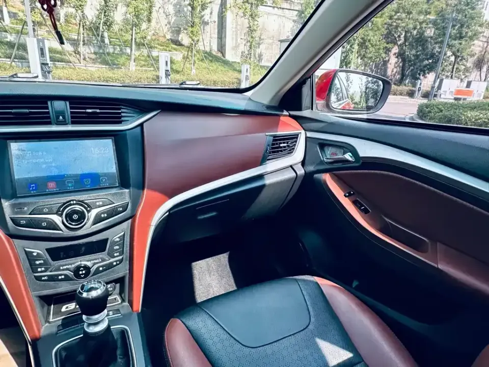 BYD G5