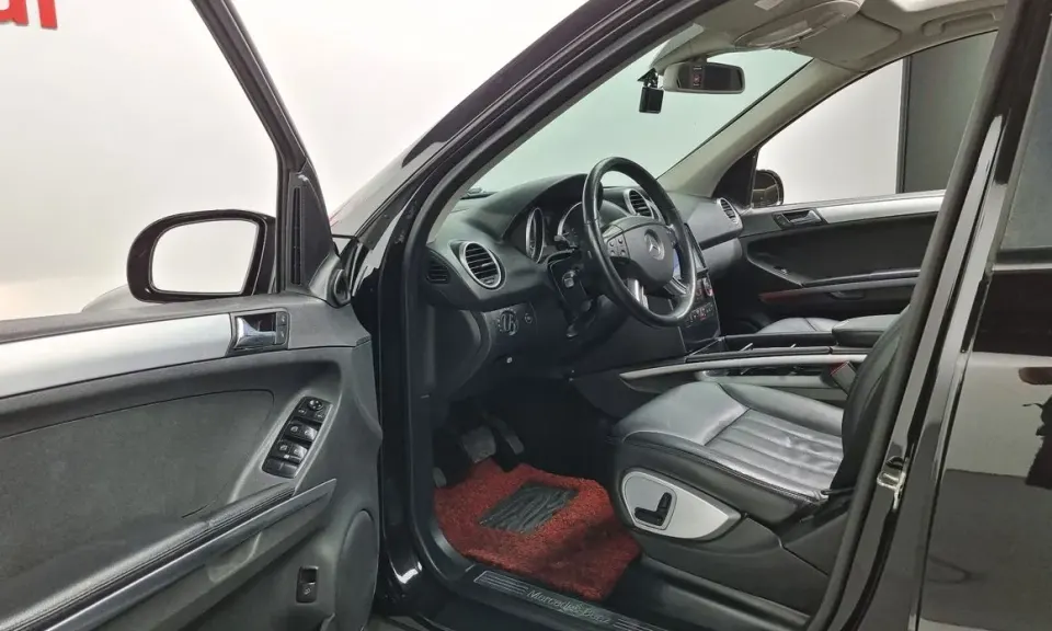 Mercedes-Benz M-Class