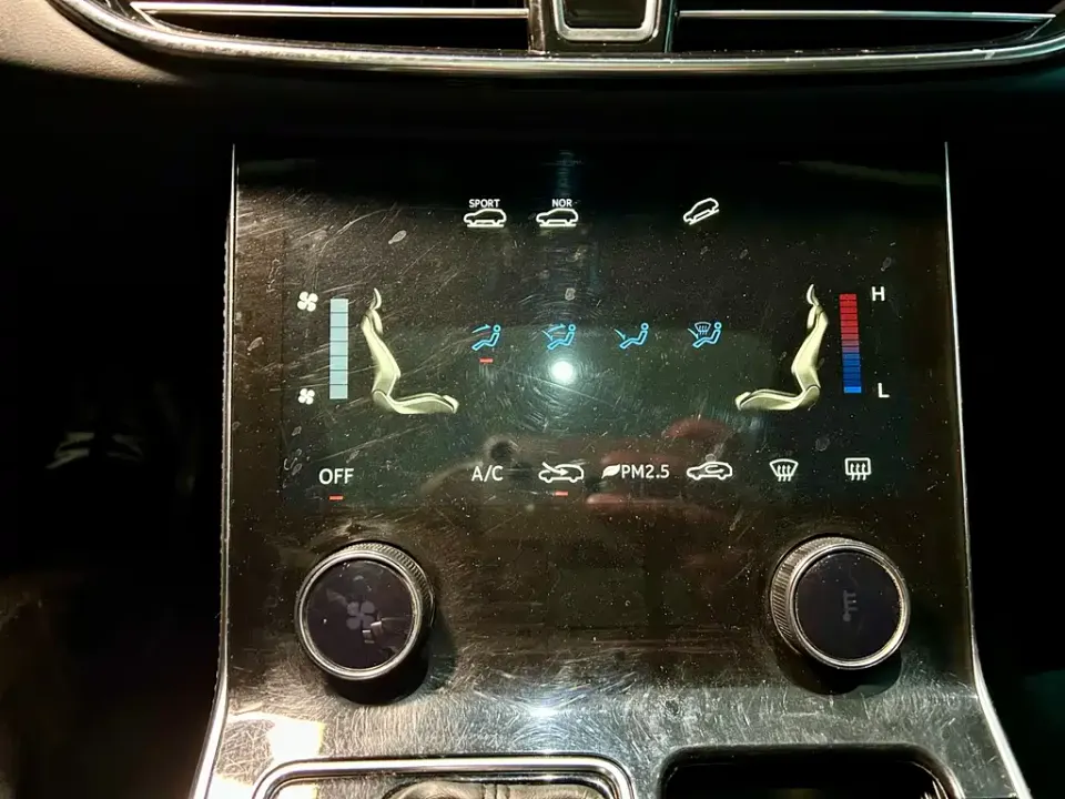 Jetour X90