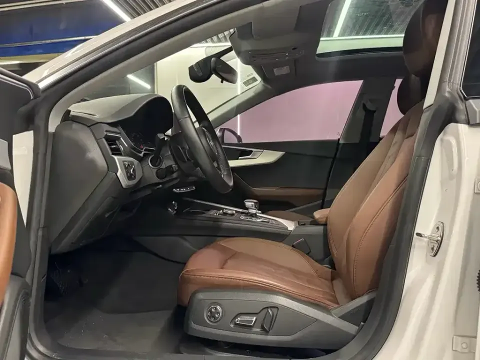 Audi A5 (Import)