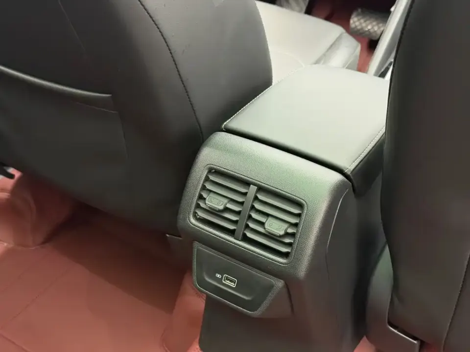 Jetta VS7