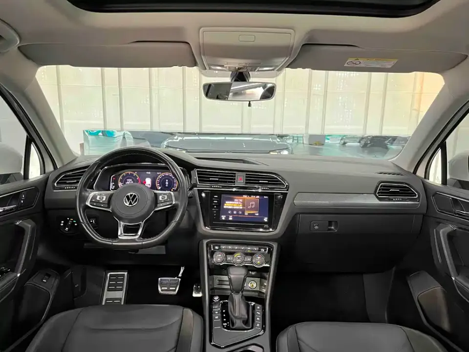Volkswagen Tiguan L